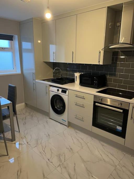 Potters Hideout- 2 Bedroom 2 Bathroom Apartment Watford (Hertfordshire) Exterior foto